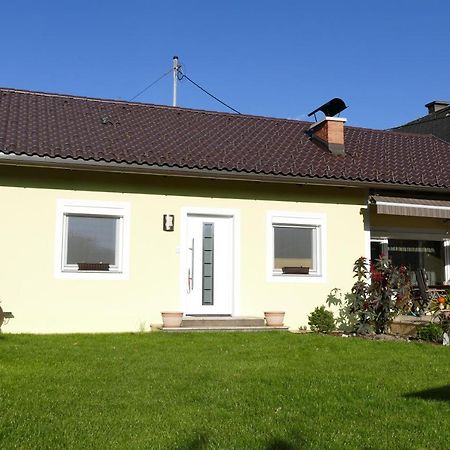 Ferienwohnung Stichauner Bodensdorf Camera foto