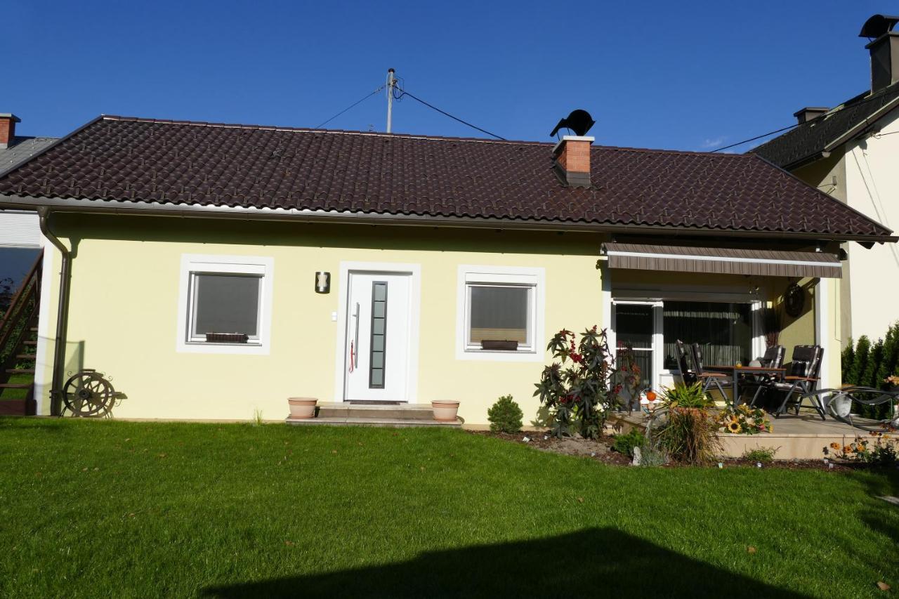 Ferienwohnung Stichauner Bodensdorf Camera foto