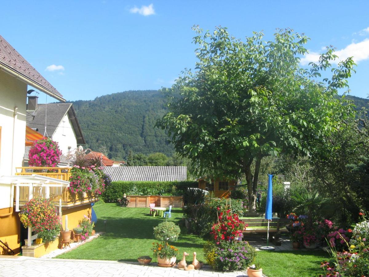 Ferienwohnung Stichauner Bodensdorf Camera foto